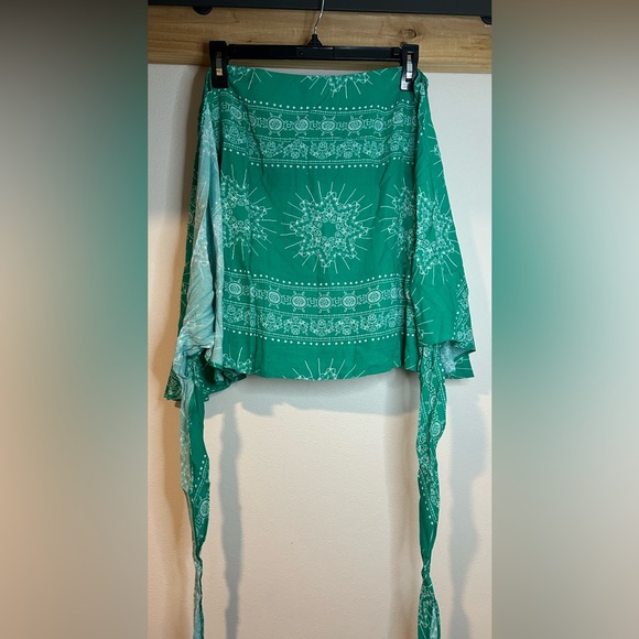 NWT VICI RAYON PRINT WRAP MINI SKIRT SIZE LARGE - Picture 3 of 9